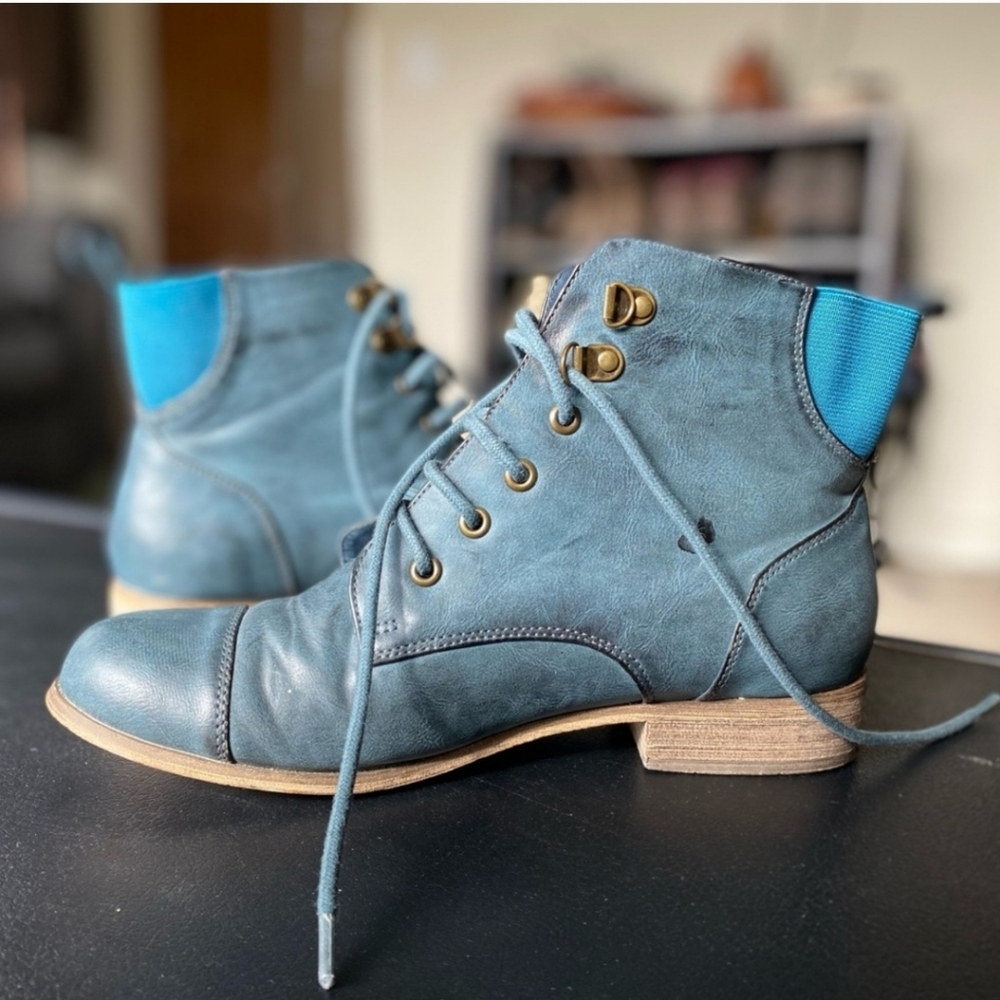 Blue Lace Up boots sz 8.5